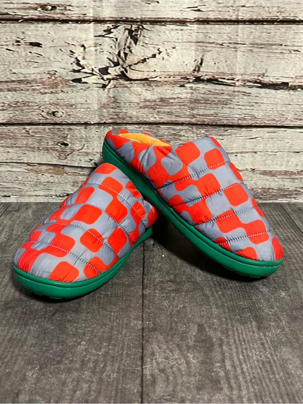 SUBU Concept Slippers size small  men’s 5/6 women’s 6.5/7.5